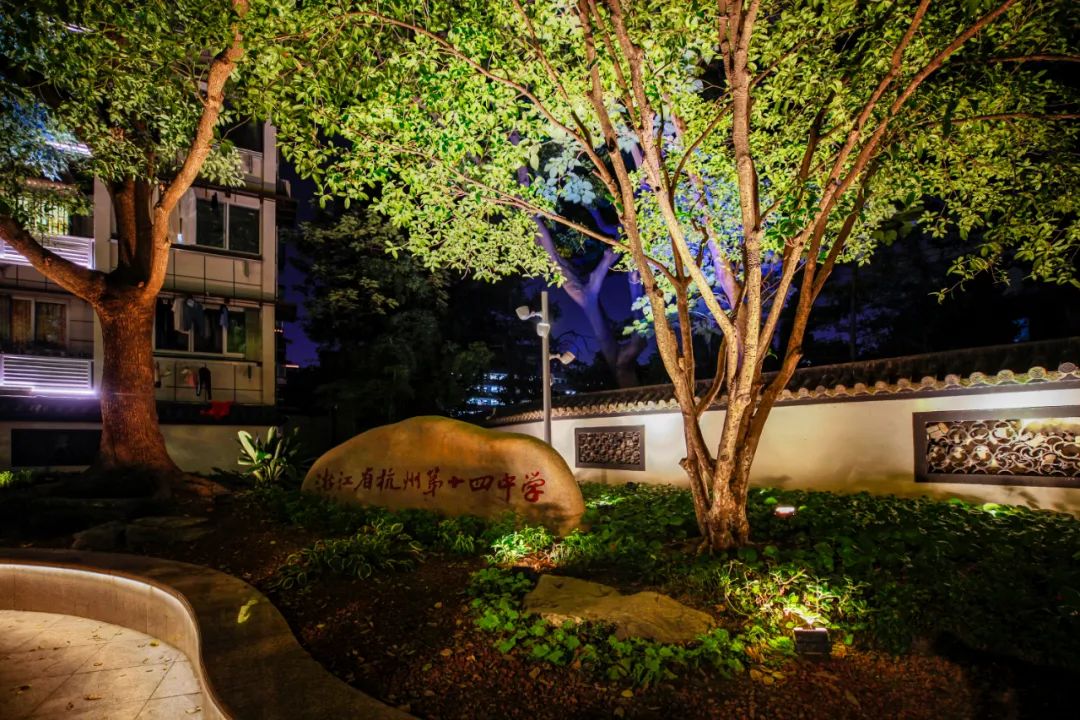 1695371621761970.jpg 1695371621761970.jpg