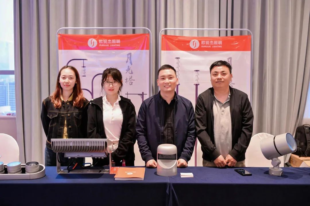 1745715479485072.jpg image16_640.jpg