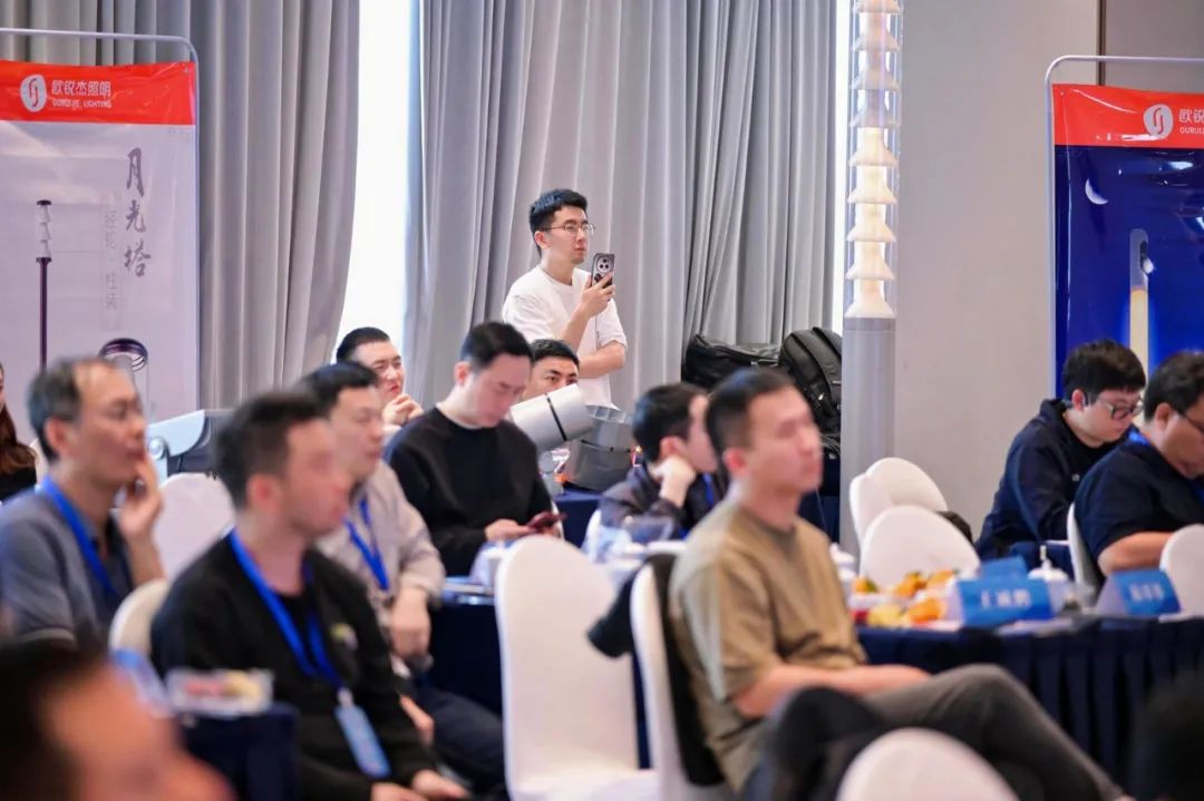 1745715582835386.jpg image3_640.jpg