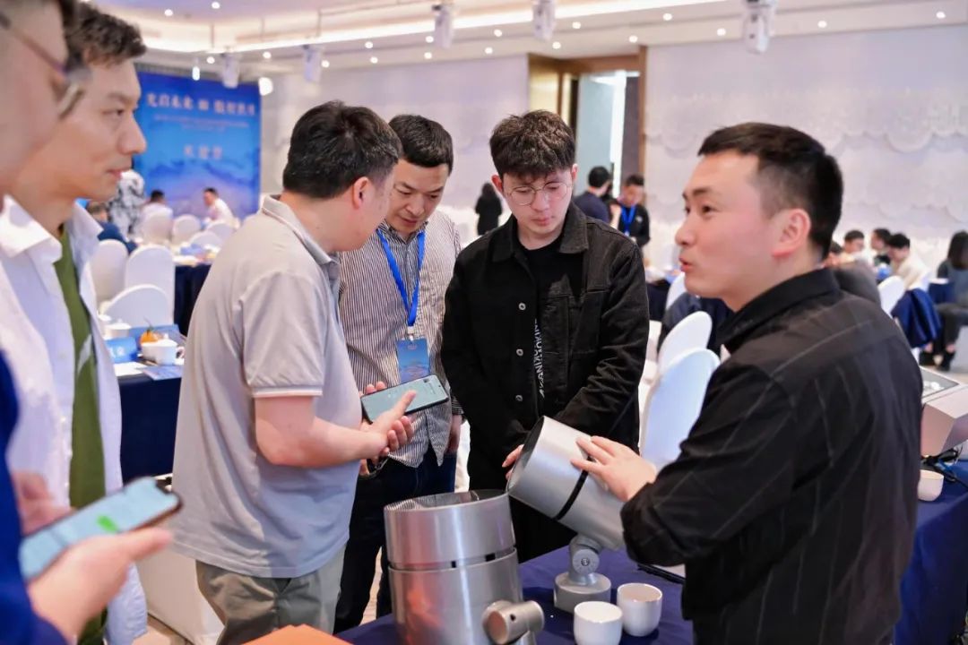 1745715608530459.jpg image6_640.jpg