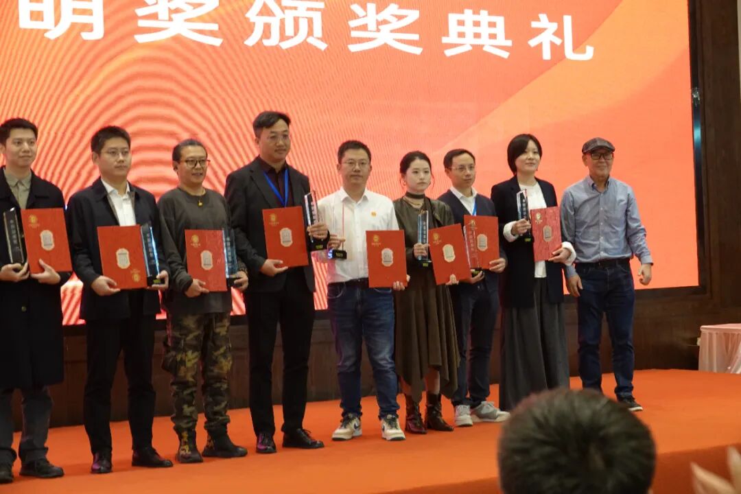 1764725901285038.jpg 1764725901285038.jpg